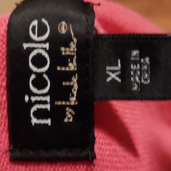 Sweater - Picture 4 of 4